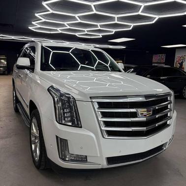 2017 Cadillac Escalade Luxury