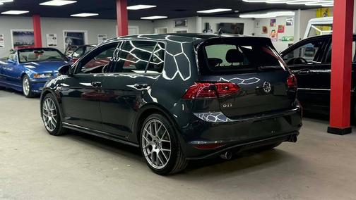 2015 Volkswagen Golf GTI 2.0T SE 4-Door