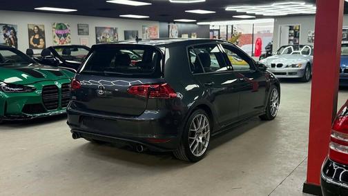 2015 Volkswagen Golf GTI 2.0T SE 4-Door
