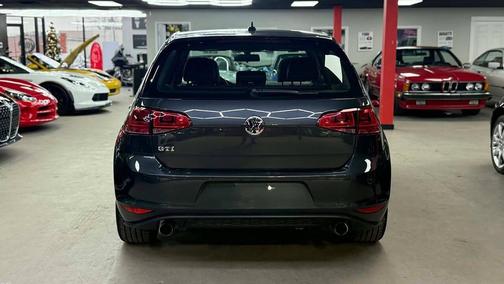 2015 Volkswagen Golf GTI 2.0T SE 4-Door