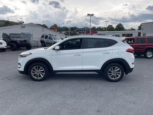 2017 Hyundai TUCSON SE Plus