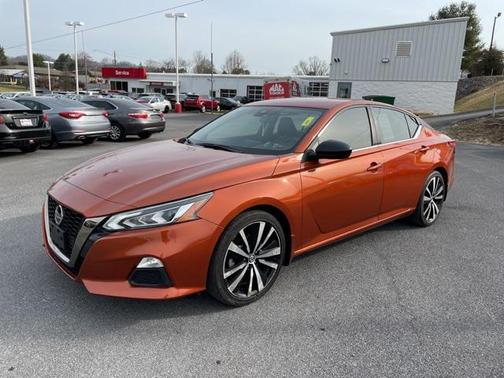 2022 Nissan Altima SR FWD