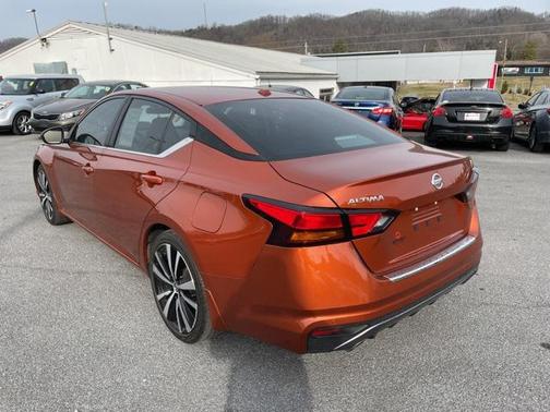 2022 Nissan Altima SR FWD