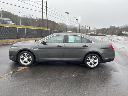 2018 Ford Taurus SEL