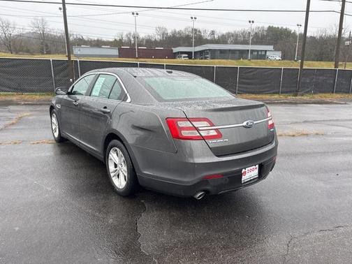 2018 Ford Taurus SEL