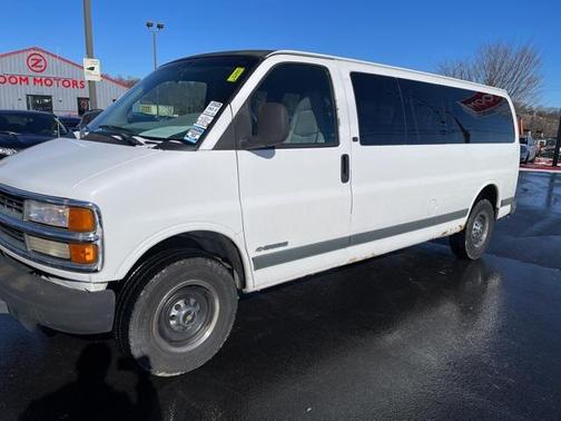 2000 Chevrolet Express 3500 Base