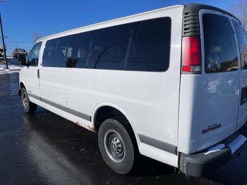 2000 Chevrolet Express 3500 Base