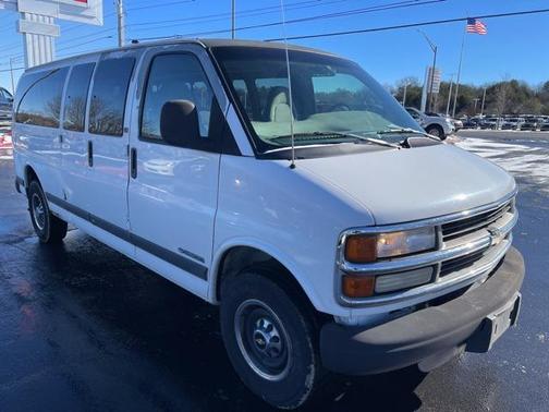 2000 Chevrolet Express 3500 Base
