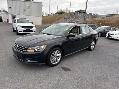 2018 Volkswagen Passat 2.0T SE
