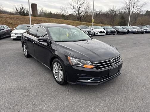 2018 Volkswagen Passat 2.0T SE