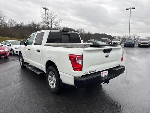2017 Nissan Titan S