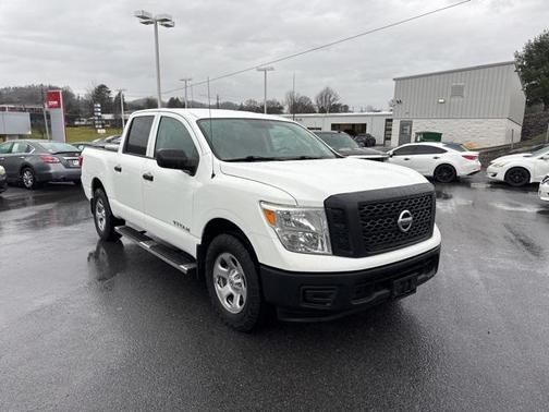 2017 Nissan Titan S