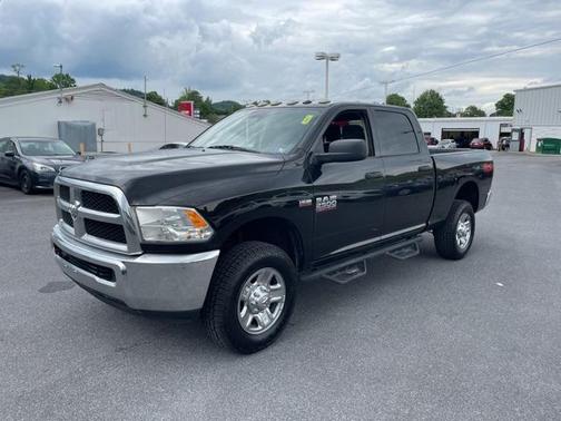2018 RAM 2500 Tradesman Crew Cab 4x4 6'4' Box