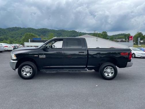 2018 RAM 2500 Tradesman Crew Cab 4x4 6'4' Box