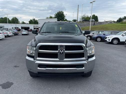 2018 RAM 2500 Tradesman Crew Cab 4x4 6'4' Box
