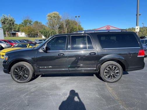 2015 Lincoln Navigator Base