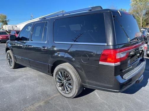 2015 Lincoln Navigator Base