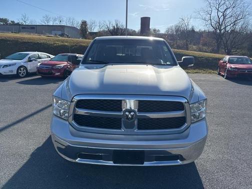2019 RAM 1500 SLT