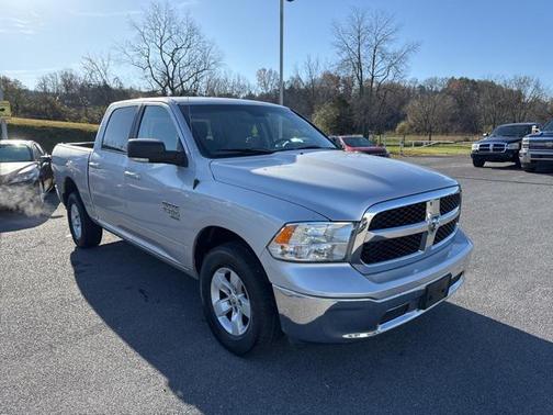 2019 RAM 1500 SLT