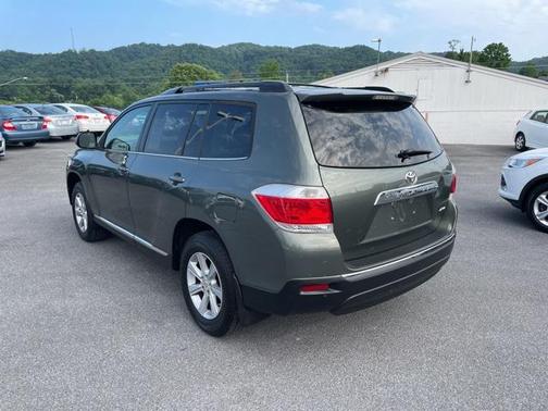 2013 Toyota Highlander SE