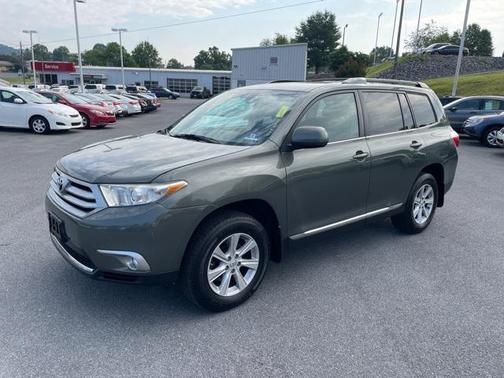 2013 Toyota Highlander SE