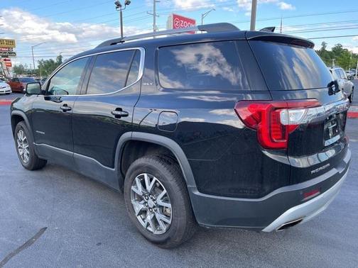 2023 GMC Acadia AWD SLT