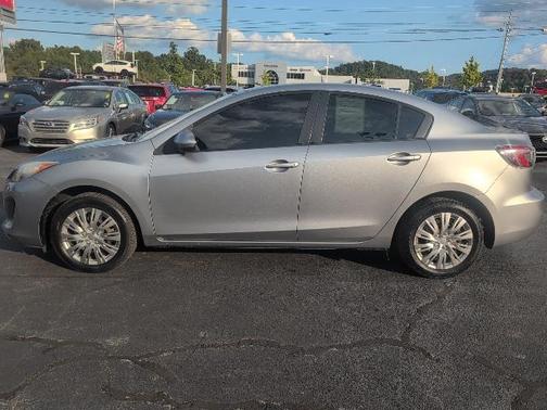 2013 Mazda Mazda3 i Sport