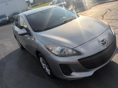 2013 Mazda Mazda3 i Sport