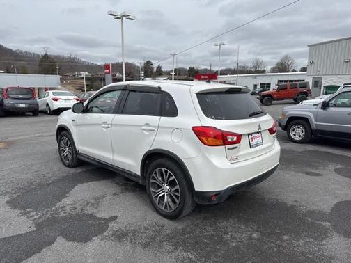 2016 Mitsubishi Outlander Sport 2.4 SE