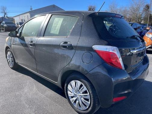 2013 Toyota Yaris LE