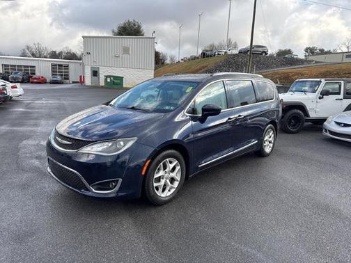 2018 Chrysler Pacifica Touring-L Plus
