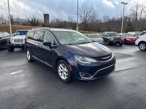 2018 Chrysler Pacifica Touring-L Plus