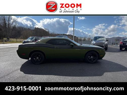 2012 Dodge Challenger SXT