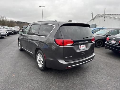 2018 Chrysler Pacifica Touring-L