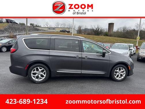 2018 Chrysler Pacifica Touring-L