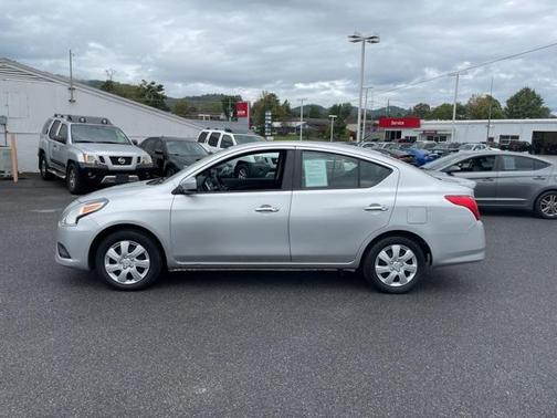 2019 Nissan Versa 1.6 SV