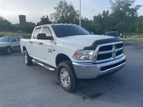2018 RAM 2500 Tradesman Crew Cab 4x4 6'4' Box
