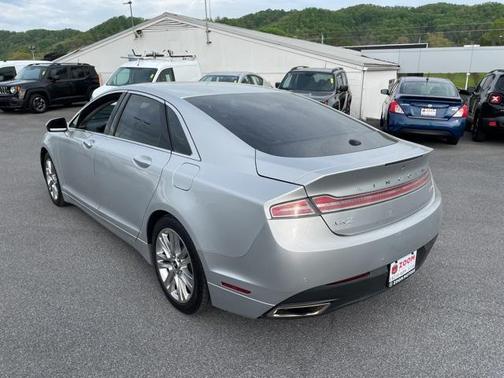 2016 Lincoln MKZ Base