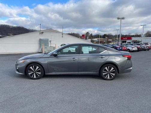 2021 Nissan Altima 2.5 SV