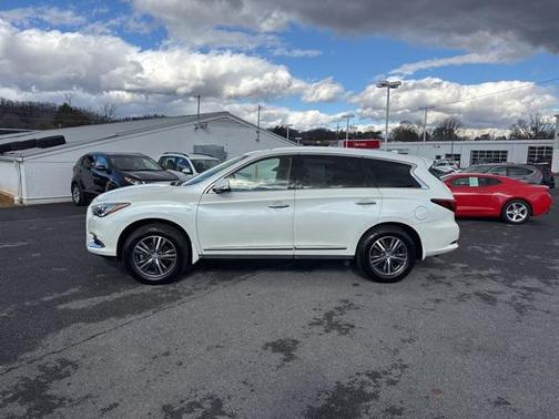 2017 INFINITI QX60 Base