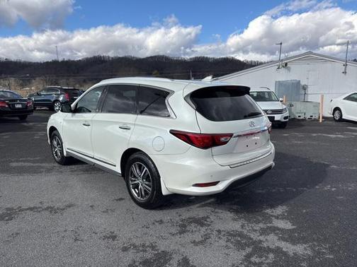 2017 INFINITI QX60 Base