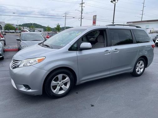 2015 Toyota Sienna LE