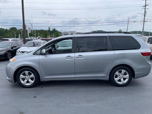 2015 Toyota Sienna LE