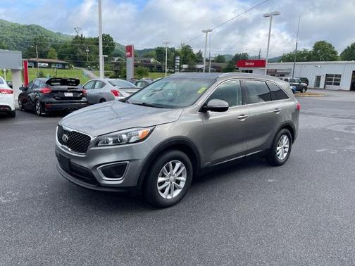 2018 Kia Sorento LX
