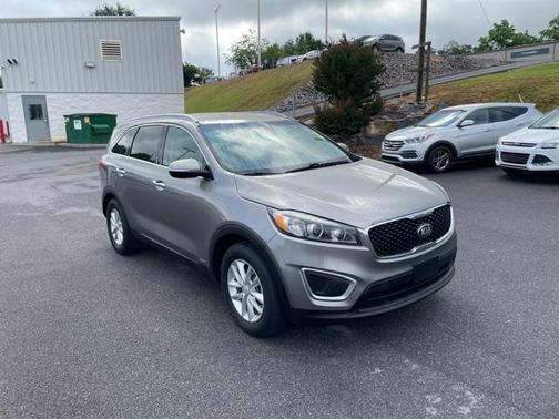 2018 Kia Sorento LX