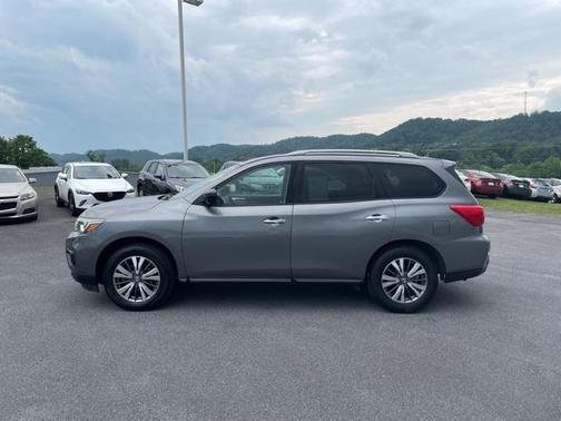 2018 Nissan Pathfinder S