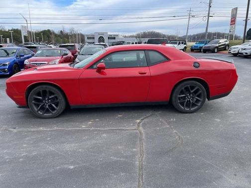 2021 Dodge Challenger SXT