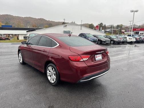 2015 Chrysler 200 Limited