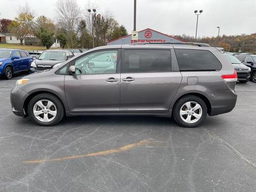 2012 Toyota Sienna LE