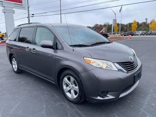 2012 Toyota Sienna LE